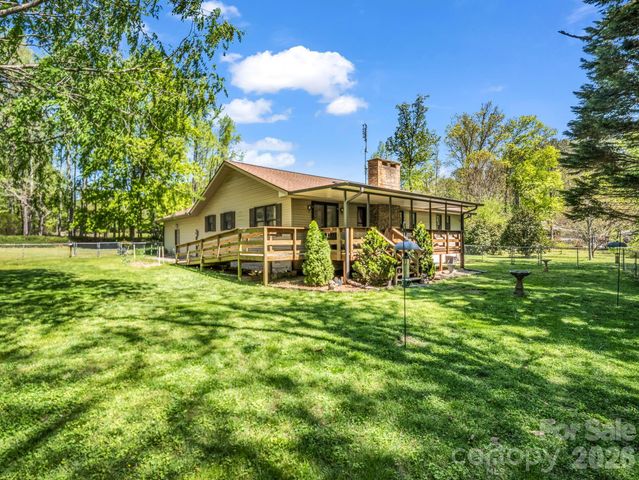 80 Fox Briar Drive, Columbus, NC 28722