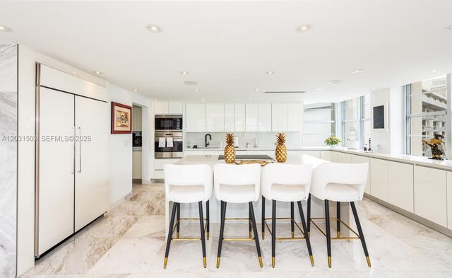 5660 Collins Avenue 14C, Miami Beach, FL 33140