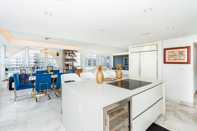 5660 Collins Avenue 14C, Miami Beach, FL 33140