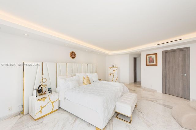 5660 Collins Avenue 14C, Miami Beach, FL 33140