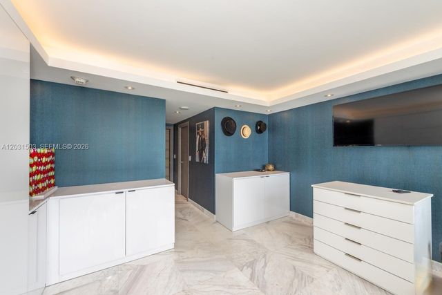 5660 Collins Avenue 14C, Miami Beach, FL 33140