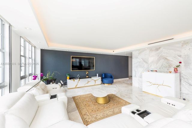 5660 Collins Avenue 14C, Miami Beach, FL 33140