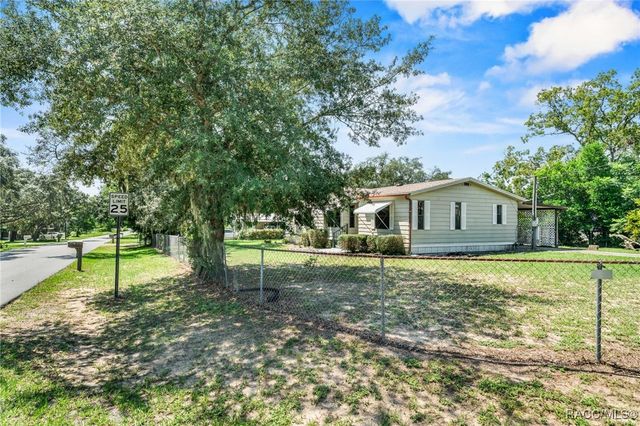 270 S Honey Bear Way, Lecanto, FL 34461