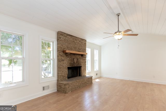 533 Arnold Mill Road, Woodstock, GA 30188