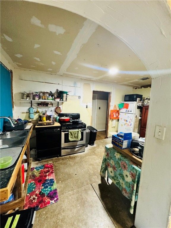 4010 Markins Dr, Corpus Christi, TX 78411 — photo 5