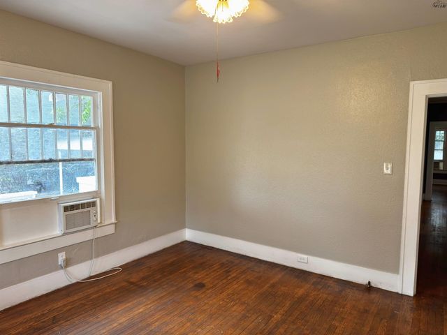 1705 PEARL AVENUE, Wichita Falls, TX 76301