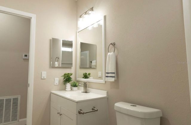 1220 DUSTIN DRIVE, Lady Lake, FL 32159