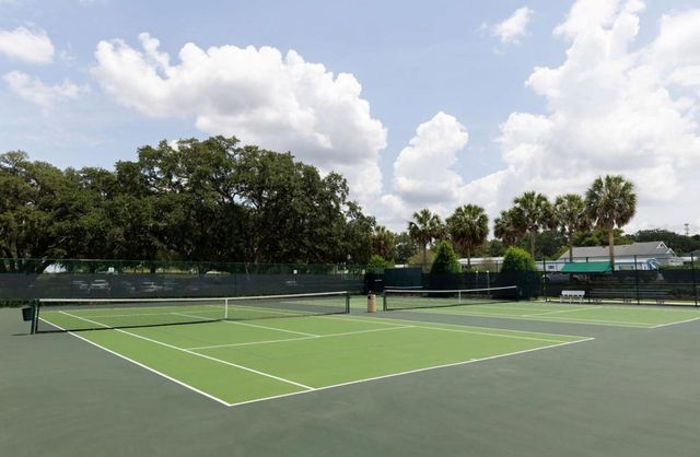 1220 DUSTIN DRIVE, Lady Lake, FL 32159