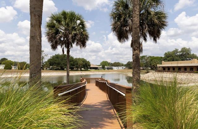 1220 DUSTIN DRIVE, Lady Lake, FL 32159