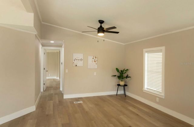 1220 DUSTIN DRIVE, Lady Lake, FL 32159