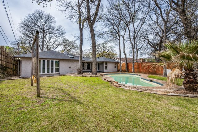7404 Forrest Lane, North Richland Hills, TX 76182