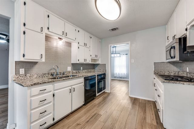 7404 Forrest Lane, North Richland Hills, TX 76182