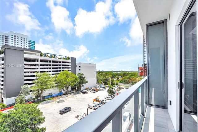 229 SW 9th St 404, Miami, FL 33130