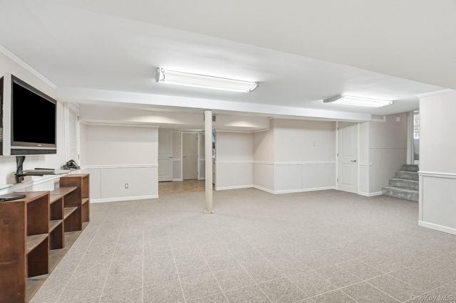 45 Runyon Place, Scarsdale, NY 10583