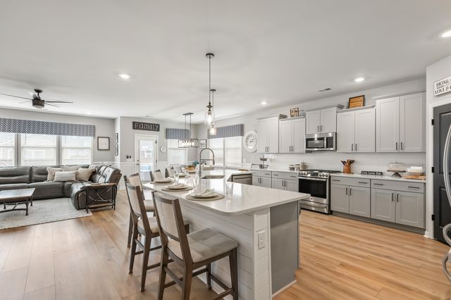 627 Macintyre Circle, Summerville, SC 29486