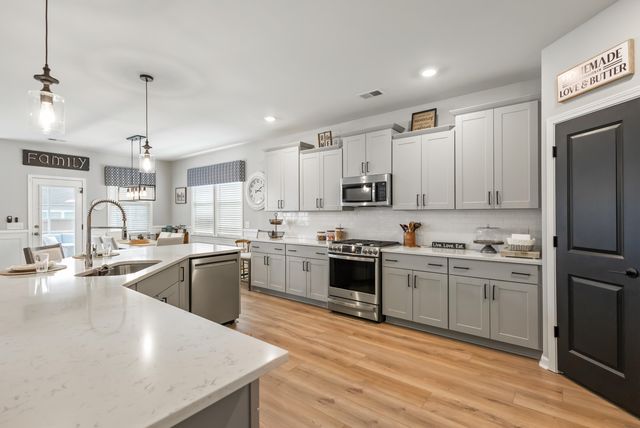 627 Macintyre Circle, Summerville, SC 29486