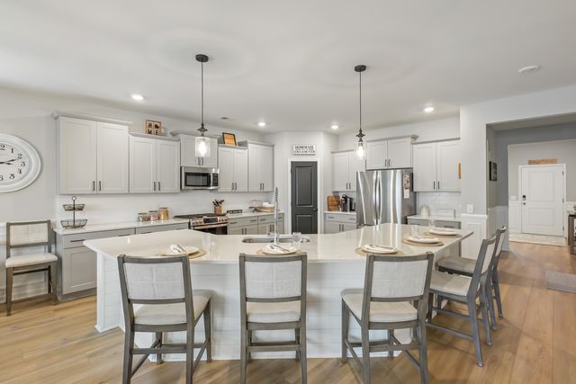 627 Macintyre Circle, Summerville, SC 29486