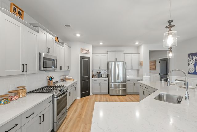 627 Macintyre Circle, Summerville, SC 29486