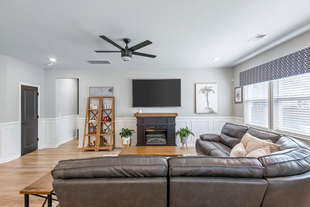 627 Macintyre Circle, Summerville, SC 29486