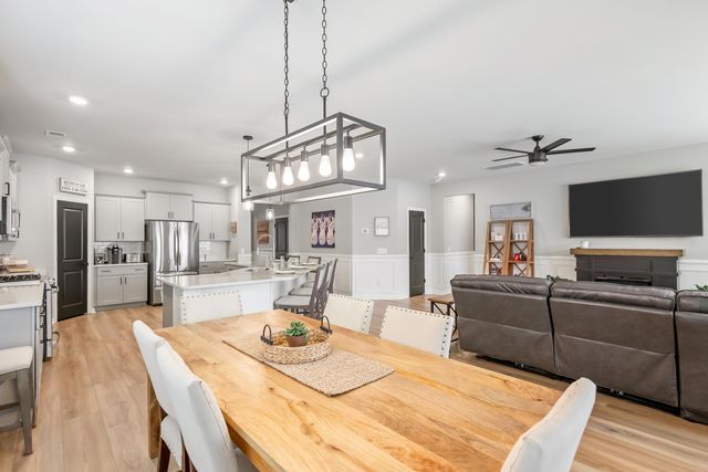 627 Macintyre Circle, Summerville, SC 29486