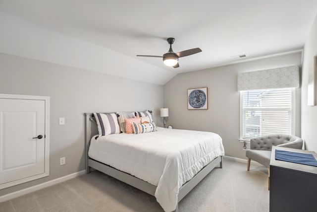 627 Macintyre Circle, Summerville, SC 29486