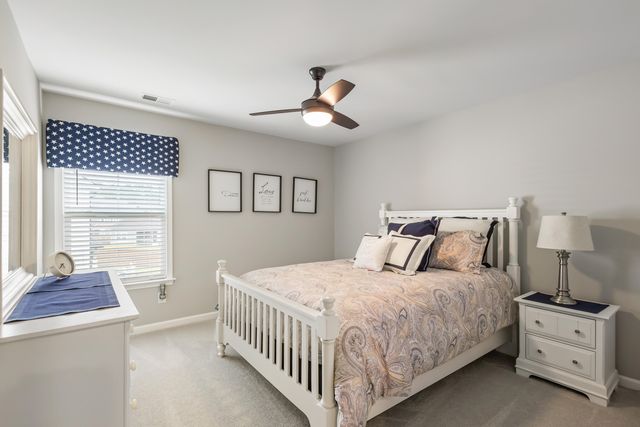 627 Macintyre Circle, Summerville, SC 29486