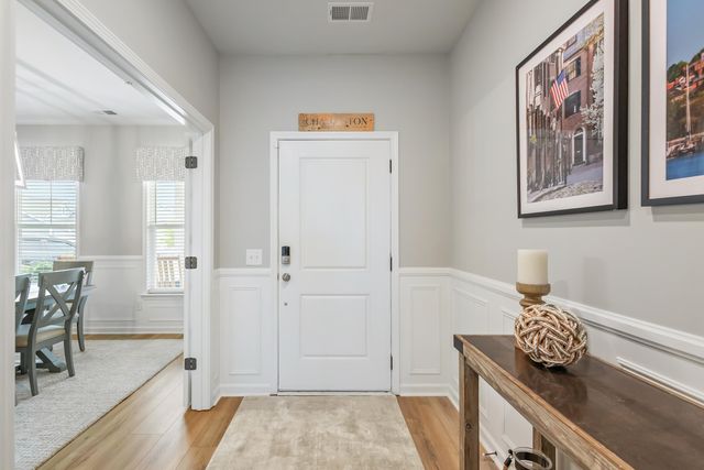 627 Macintyre Circle, Summerville, SC 29486