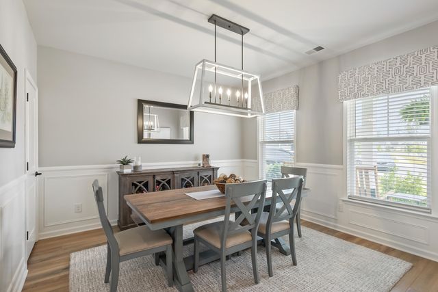 627 Macintyre Circle, Summerville, SC 29486