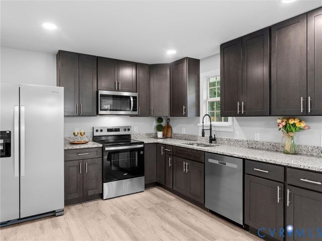 14705 Gatewood Rd, Dewitt, VA 23840