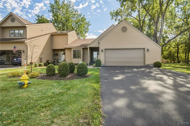 212 White Heron Circle, Manlius, NY 13066
