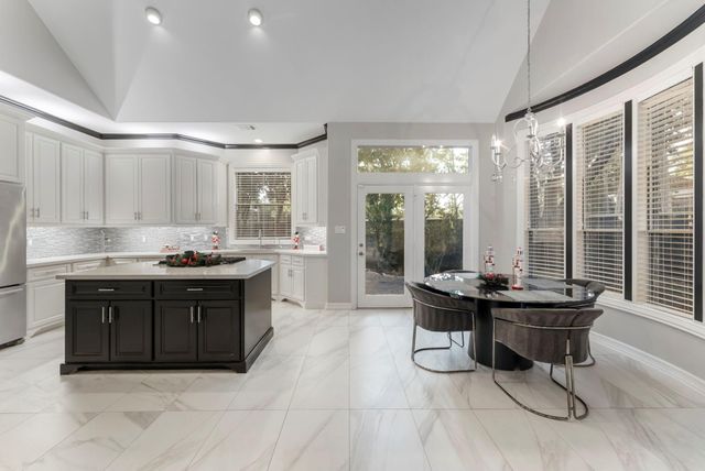 2727 S Southern Oaks Drive, Houston, TX 77068