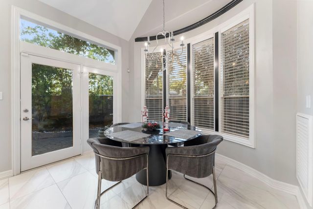 2727 S Southern Oaks Drive, Houston, TX 77068