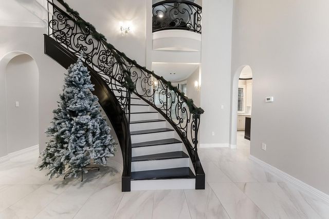 2727 S Southern Oaks Drive, Houston, TX 77068