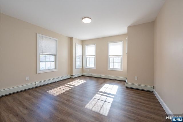 238 Van Avenue, Pompton Lakes, NJ 07442