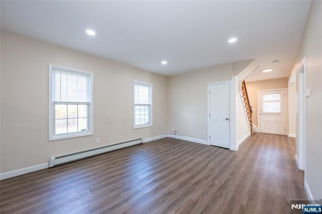 238 Van Avenue, Pompton Lakes, NJ 07442