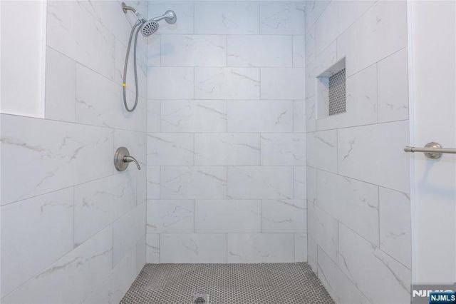 238 Van Avenue, Pompton Lakes, NJ 07442