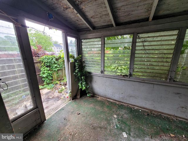 624 E PHILADELPHIA ST, York, PA 17403