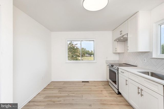 4216 HIGH RIDGE RD, Haymarket, VA 20169