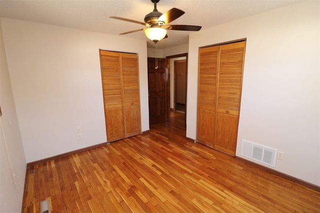 105 22nd St NW NW, Minot, ND 58703