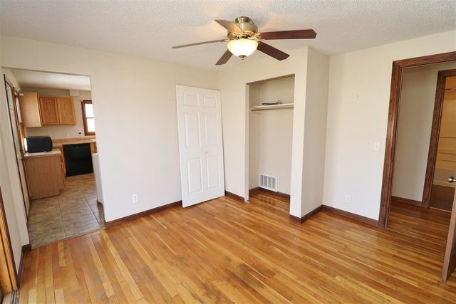 105 22nd St NW NW, Minot, ND 58703