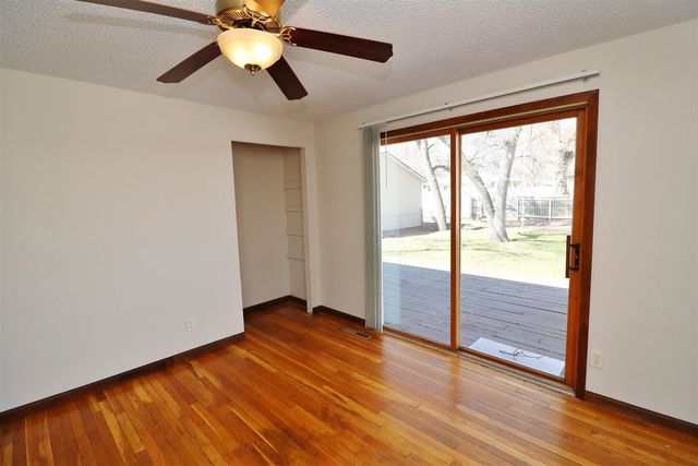 105 22nd St NW NW, Minot, ND 58703