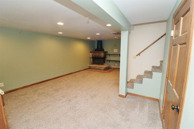 105 22nd St NW NW, Minot, ND 58703
