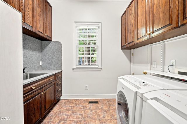 100 Sundance Place, Chapel Hill, NC 27514