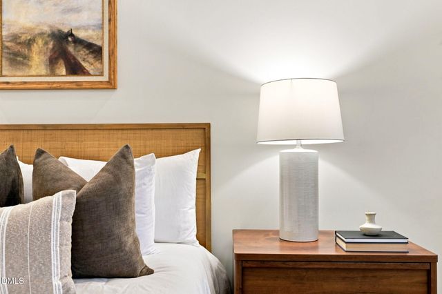 100 Sundance Place, Chapel Hill, NC 27514