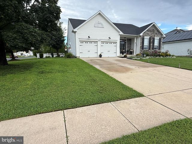 730 AMBER LN, Vineland, NJ 08360
