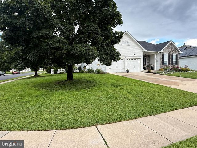 730 AMBER LN, Vineland, NJ 08360