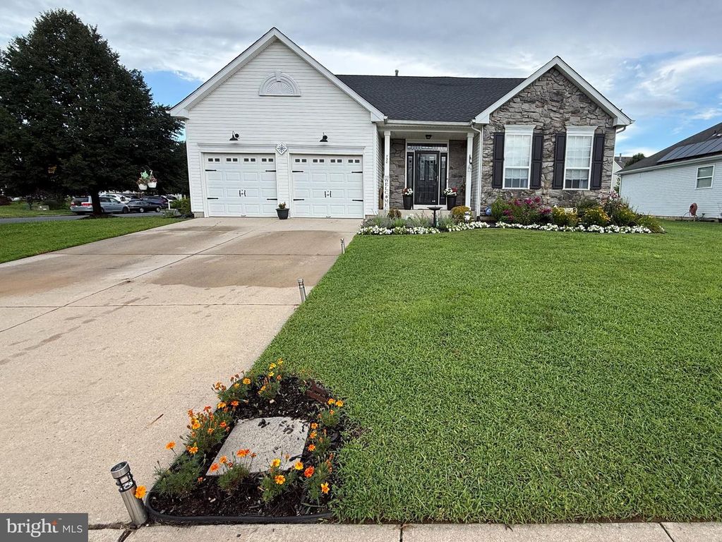 730 AMBER LN, Vineland, NJ 08360