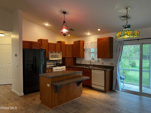 104 Cronin Road, Queensbury, NY 12804