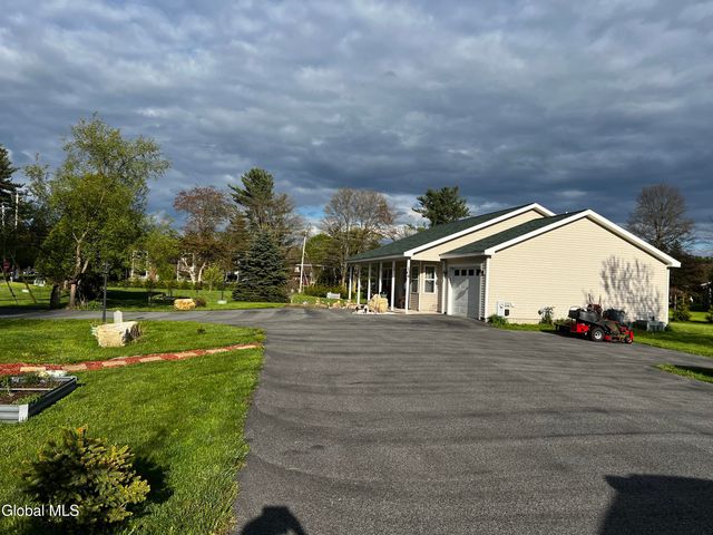 104 Cronin Road, Queensbury, NY 12804