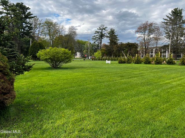 104 Cronin Road, Queensbury, NY 12804